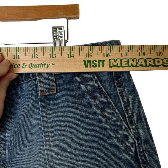 TOMMY Hilfiger Woman’s Shorts sz 12 Y2K Vintage Denim Jean Shorts Blue 4” Inseam - Picture 3 of 14